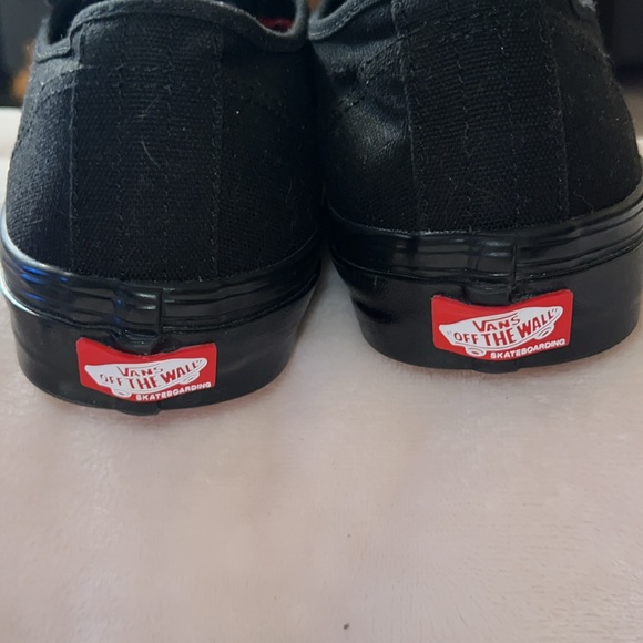Vans black men’s size 10 Like new condition. - Picture 4 of 7